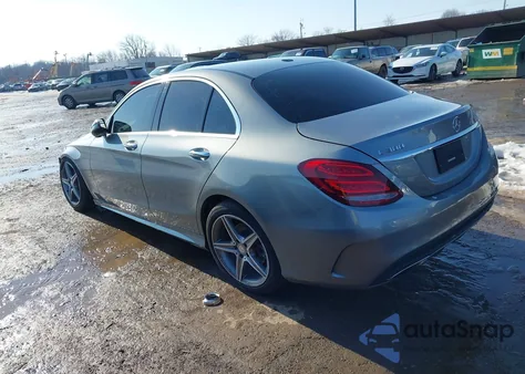 2016 Mercedes-Benz C 300 Sport 4Matic z USA, uszkodzony, nr VIN 55SWF4KB1GU166150